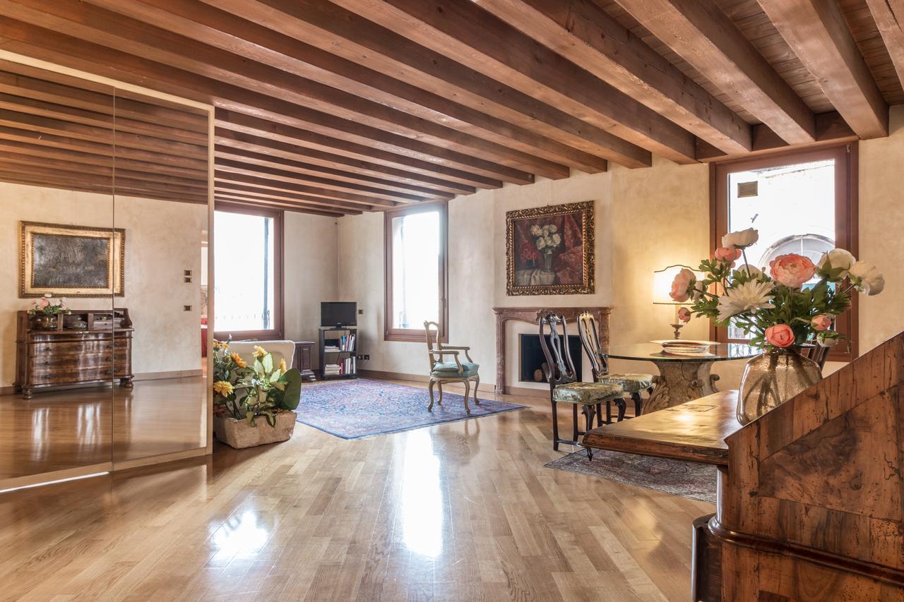 La Fenice Double Canal View Appartamento Venezia
