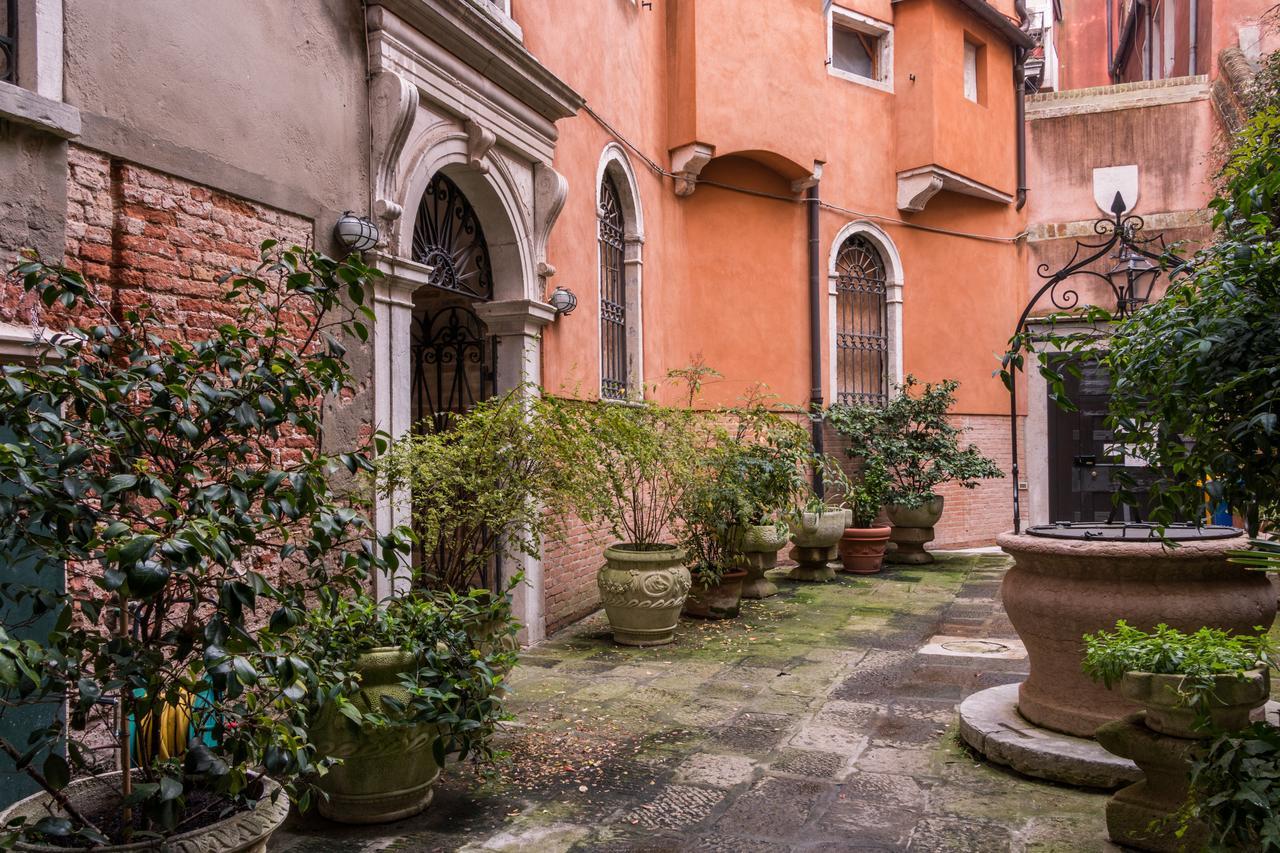 Appartamento La Fenice Double Canal View